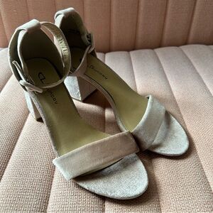 Chinese Laundry Pink Crushed Velvet Block Heel Ankle Strap Sandals | Size 9